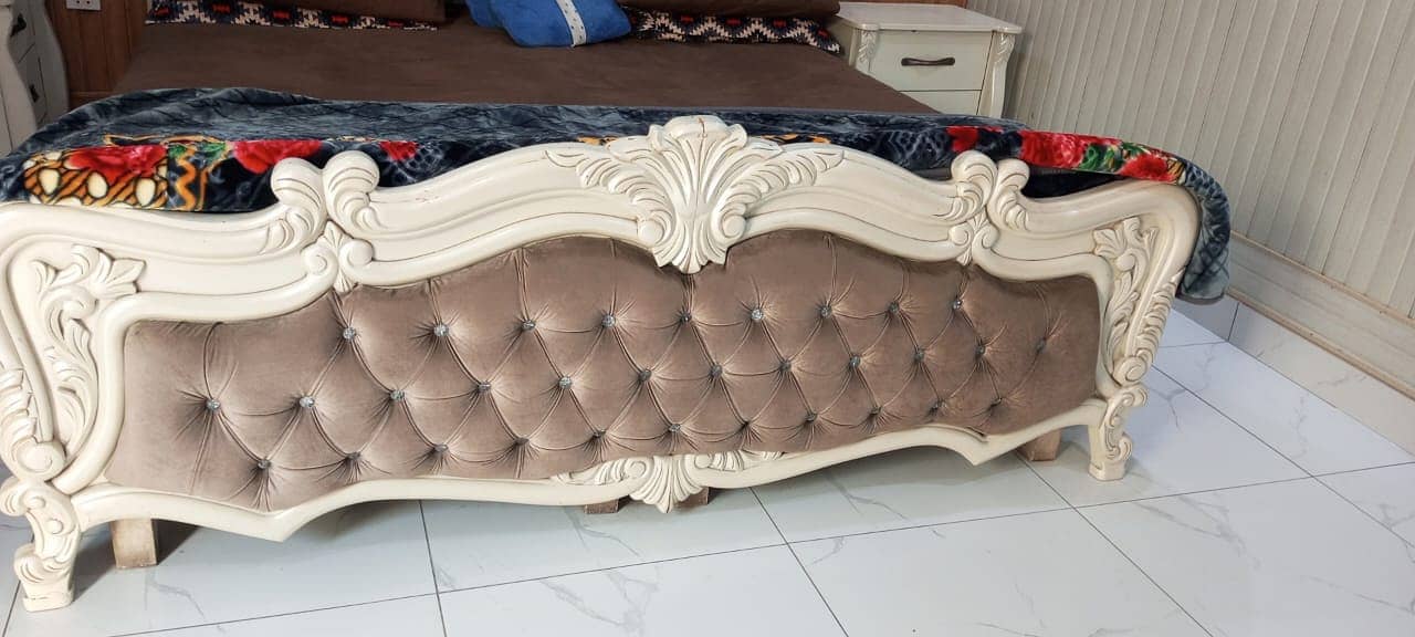 King-Size Comfort: Bed with Mattress for Sale 1