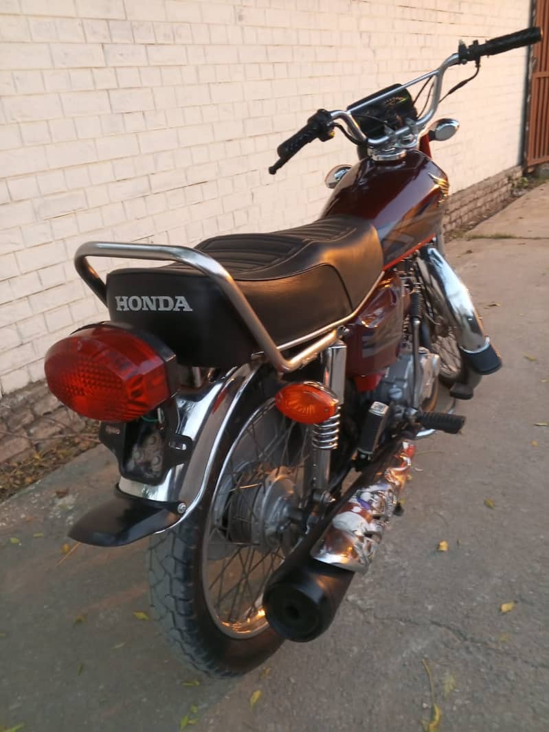 Honda CG 125 19/20 model all Punjab registered 3