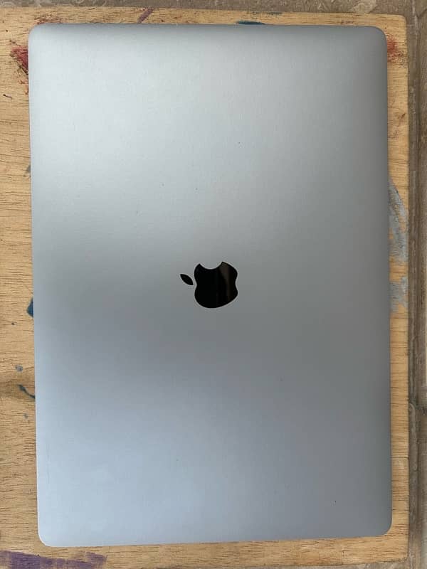 MacBook Pro 2017 (15 inches) 2