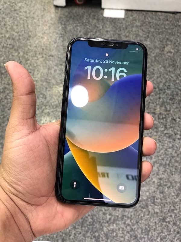 I am selling my iPhone X 256gb pta approved 10/10 condition 1