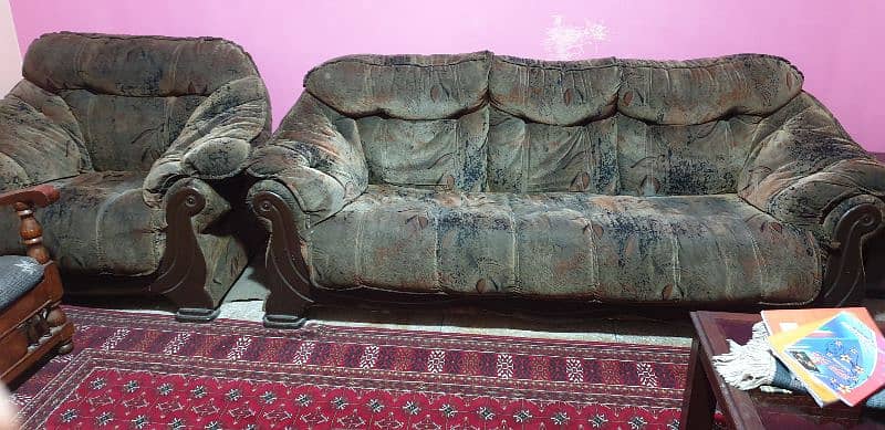 7 seater sofa set used  and good condition 0