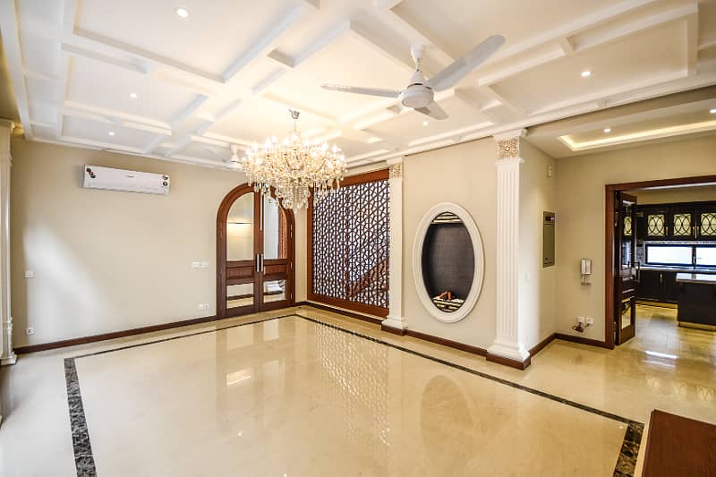 1 KANAL FULL BASEMENT HOUSE FOR SALE NEAR TO PARK 14