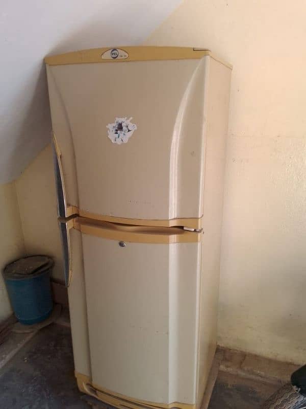 Used fridge 0