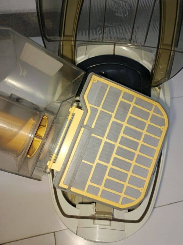 2 vacuum cleaner fresh condition 4