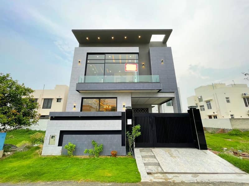 5 Marla luxury House Available For Sale In DHA 9 town Lahore 0