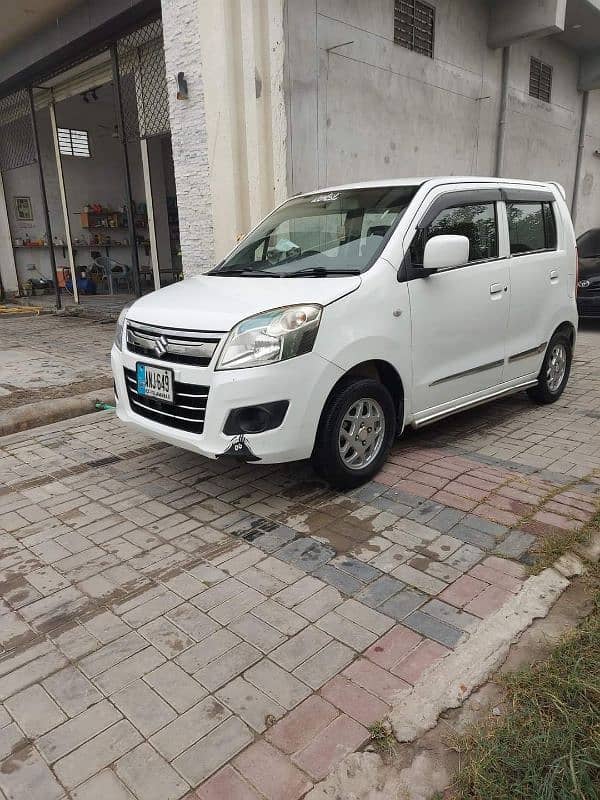 Suzuki Wagon R 2017 O3OO9IOI2IO 9