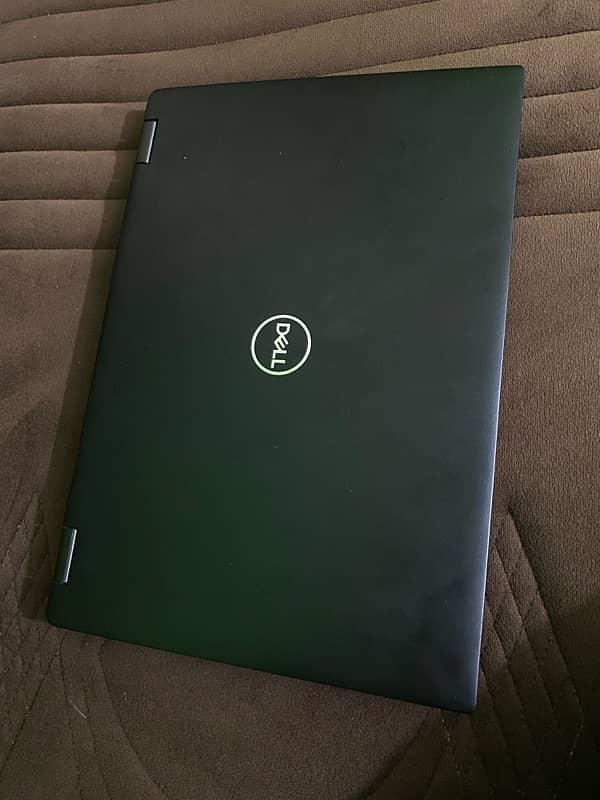 Latitude 7390 2 in 1  ,  16gb ram  , i7 8gen 1