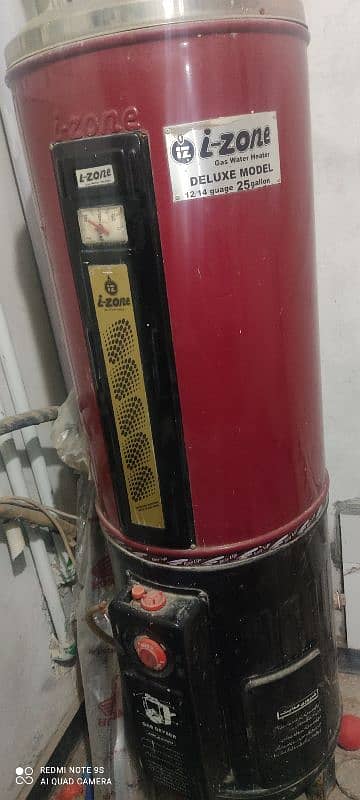 I zone gyser gas water heater deluxe model 12 / 14 gauge , 25 galloon 1