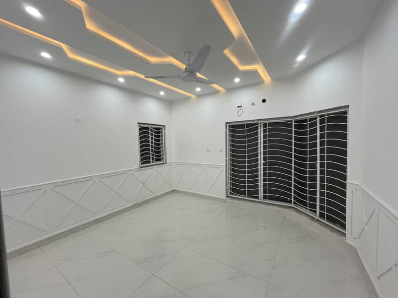 1 Kanal Brand New Condition Upper Portion For Rent 11