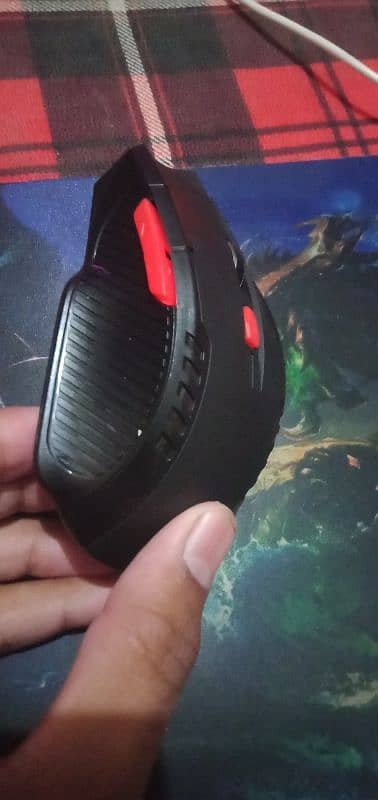 wireless 6D gaming mouse 2400 dpi 5 button gaming mouse 2