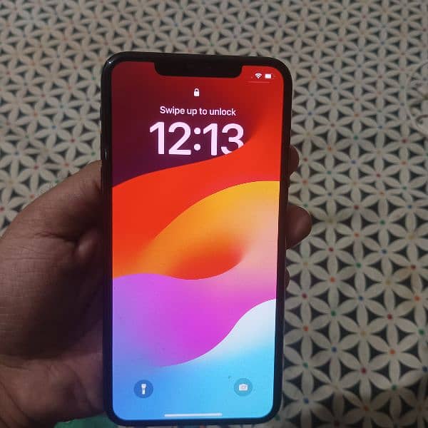 Iphone 11 pro max jv scratchless condition 4