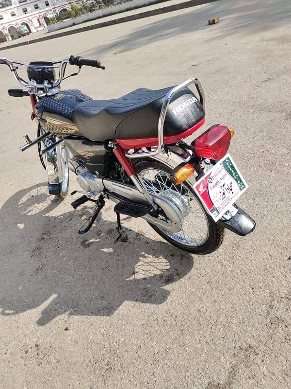 Honda CD 70 2