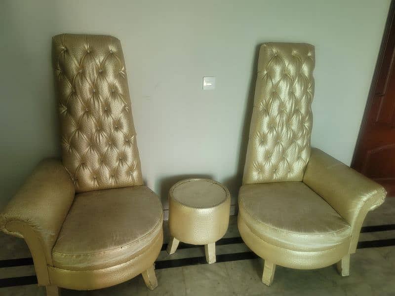 L shape sofa + chairs for sale 4