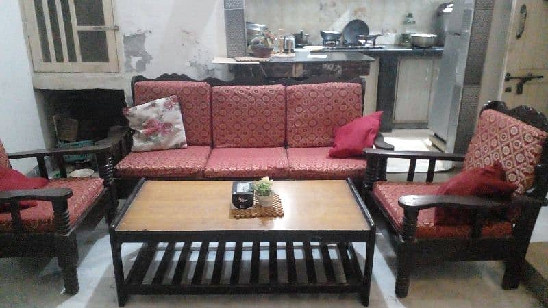 5 seater sofa, wooden strong with new covers 0