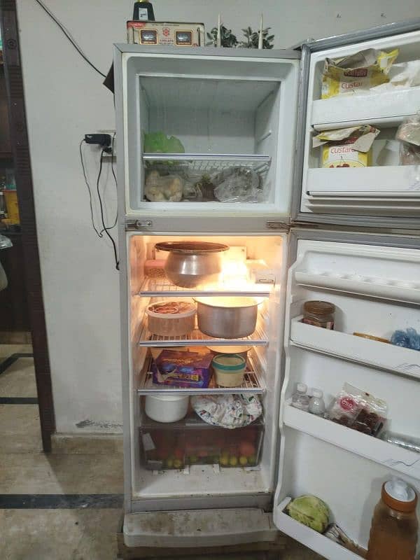 14 Cubic Fridge 8