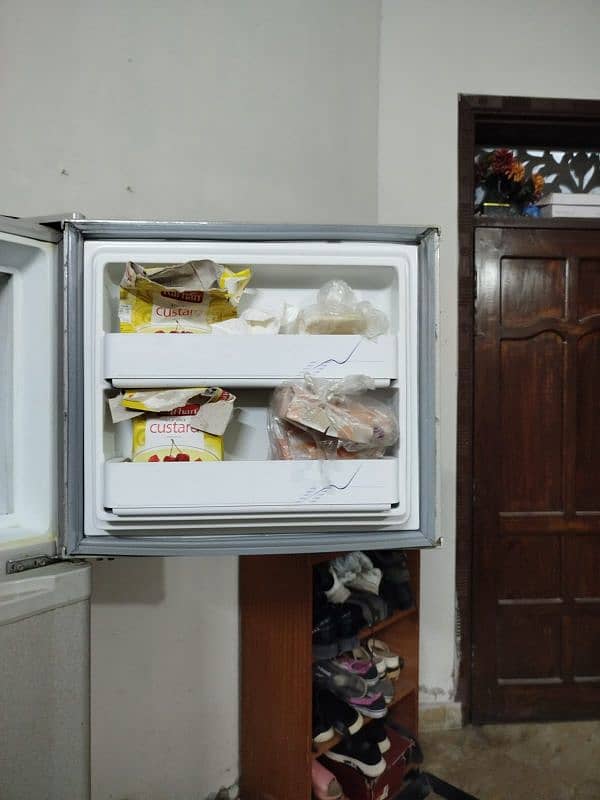 14 Cubic Fridge 12