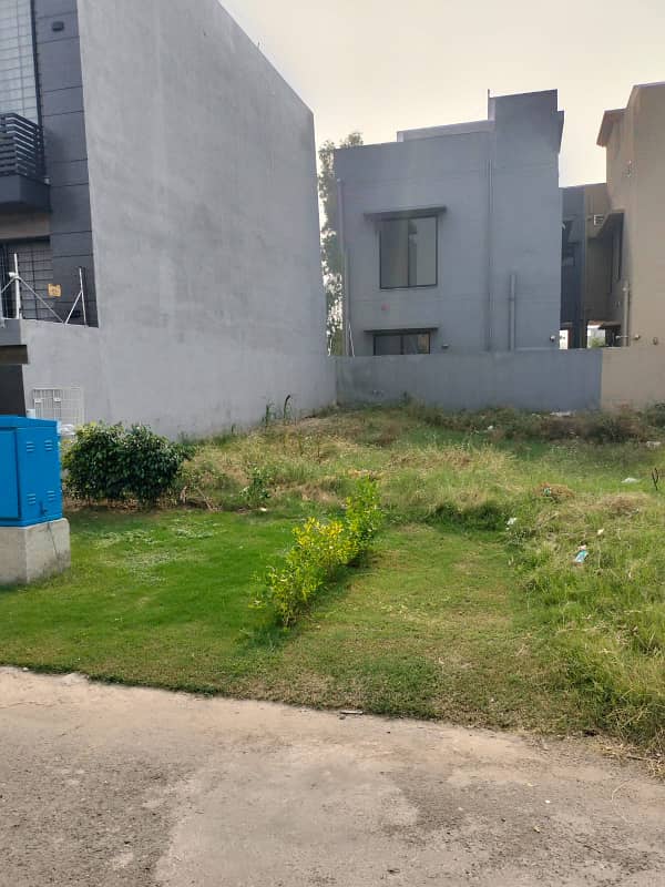 5 Marla Plot 691 At Investment Price in DHA 9 Town Block D 0