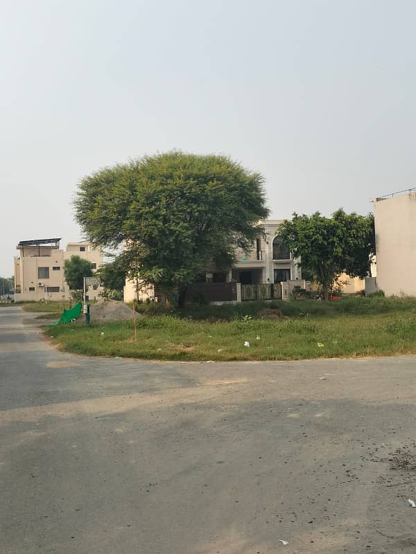 5 Marla Plot for Sale 1965 At Prime location in DHA 9 Town 0