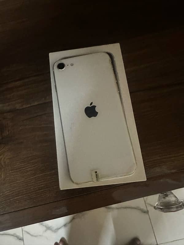 i phone se 2020 128 gb box available 1