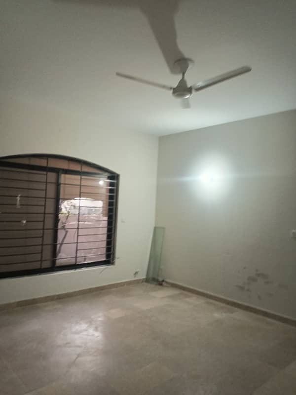 Double story add bedroom attach washroom house for rent demand 250000 at Prime location for commercial and family guest house of a school Academy 12