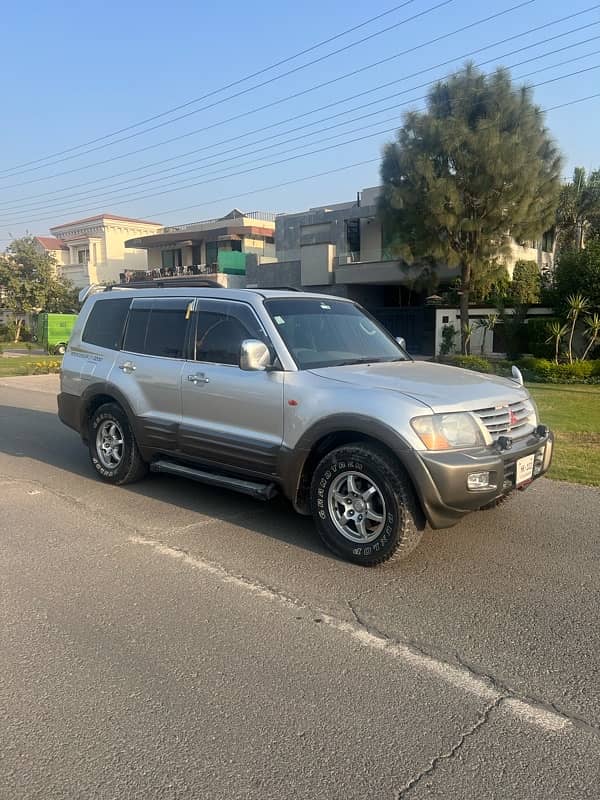 Mitsubishi Pajero 2005 0