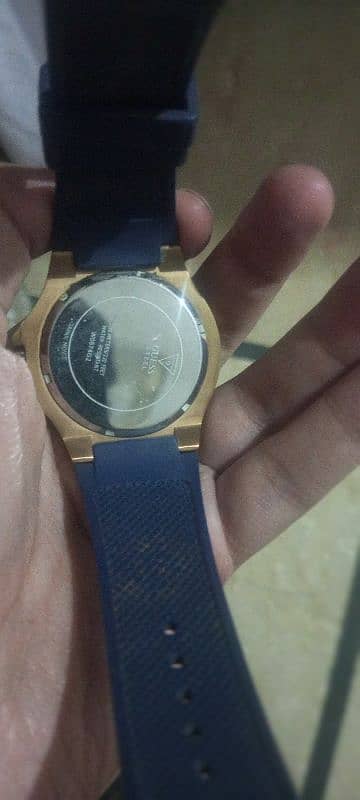 guess original watch 3