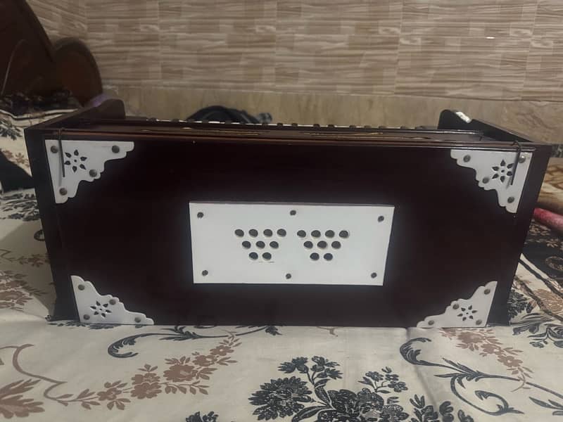 New Condition harmonium in cheap price 0