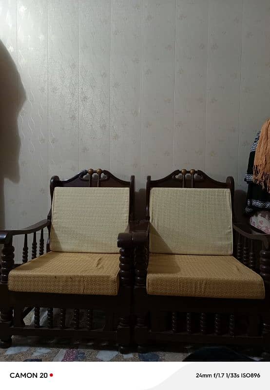 5 seater wooden sofa new condition 3