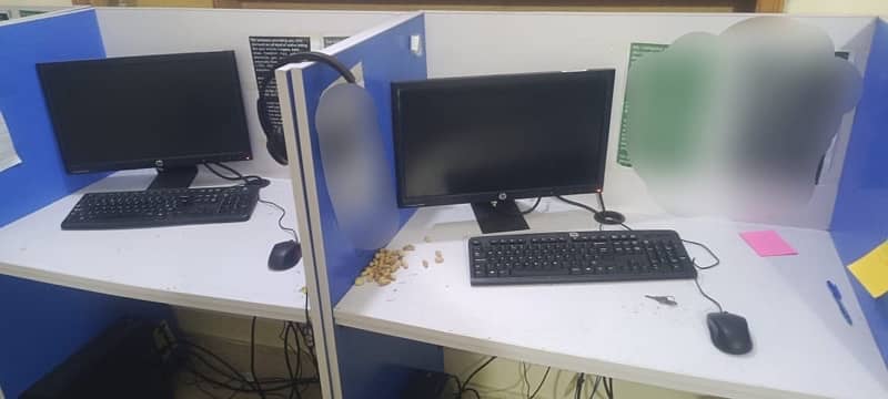 office station almost new hi h or office table bhi kami pashi mokay pr 0