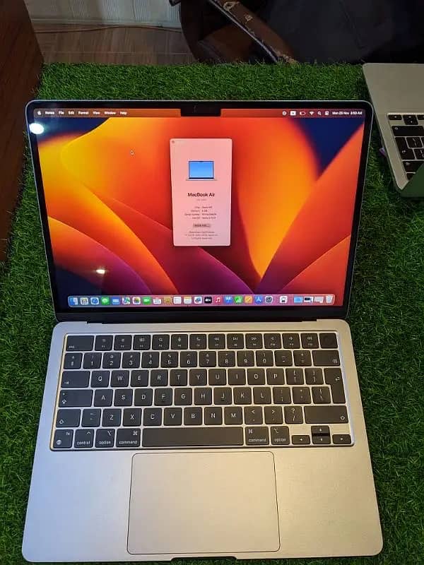 macbook air 2022 model space grey 8gb ram 256gb ssd 6