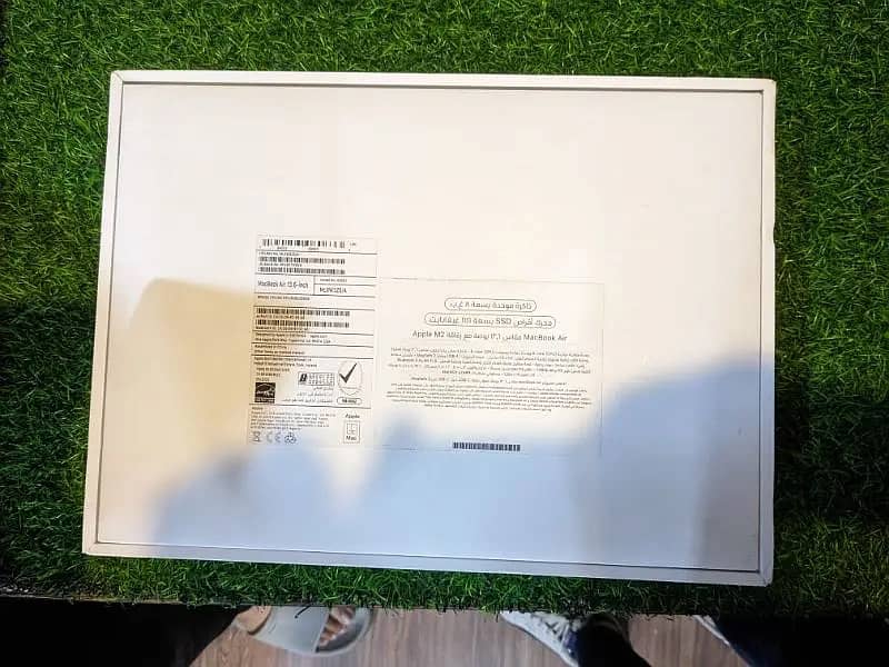 macbook air 2022 model space grey 8gb ram 256gb ssd 7