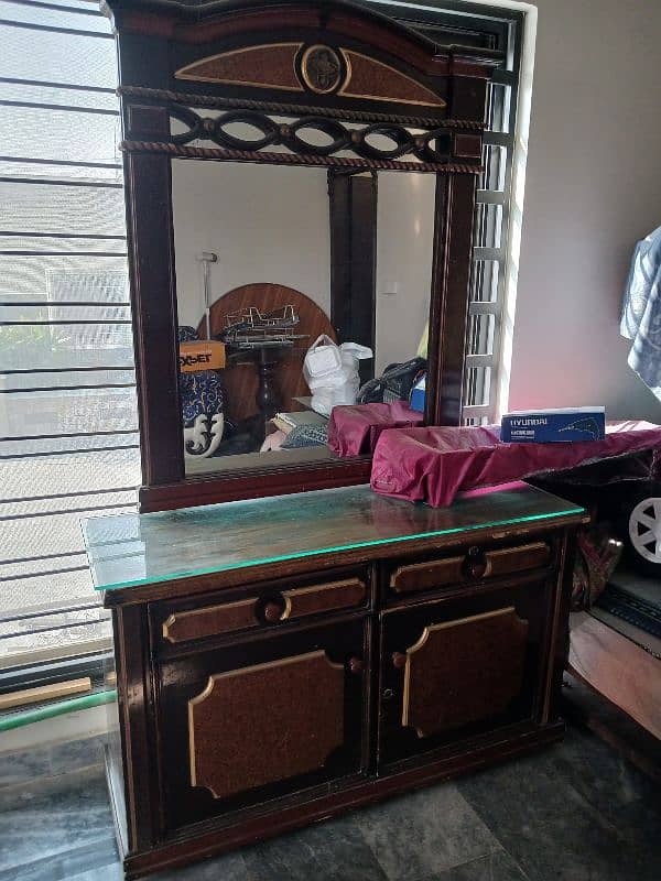 Dressing Table Used But Good condition 2