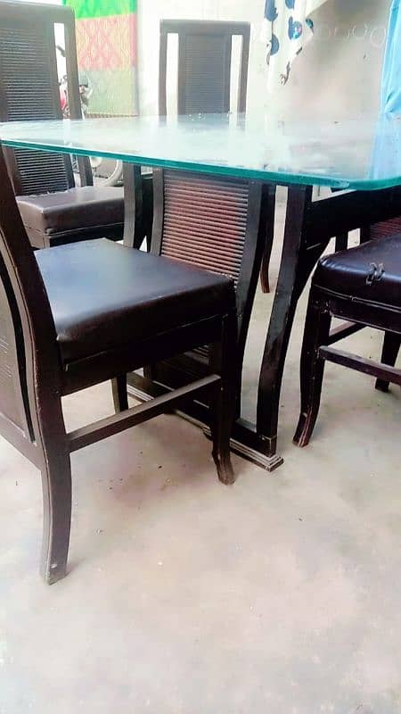 dining table used condition 9/10 2