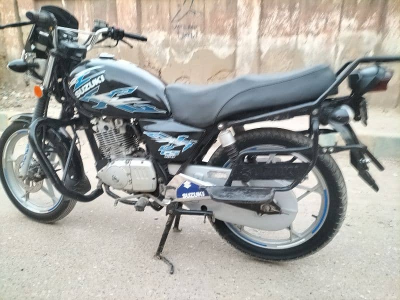 Suzuki GS-150 SE 2017 Available in Geniun Condition 7