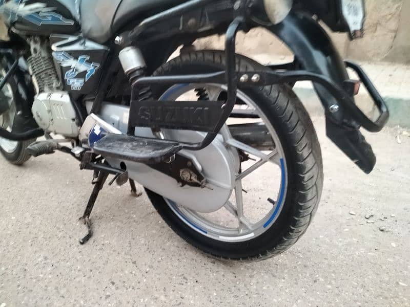 Suzuki GS-150 SE 2017 Available in Geniun Condition 8