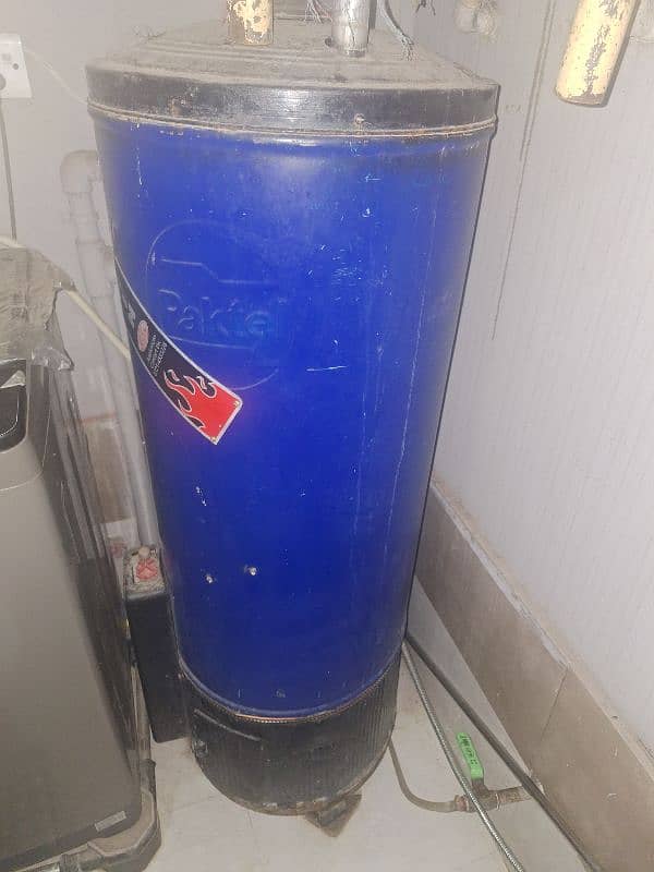 Geyser 25 Gallon 1