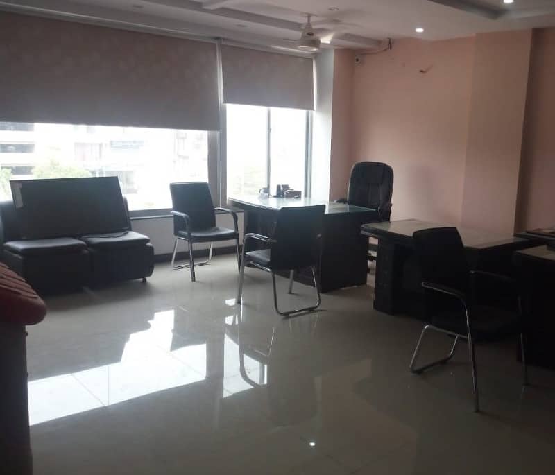 5 Marla First Floor Available For rent Main Boulevard 0