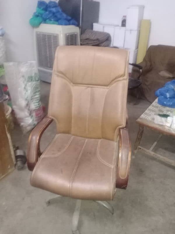 office chair for sale 10/8 condition 1