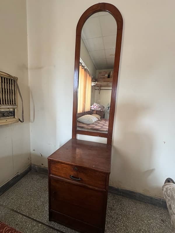 wooden dressing table 0