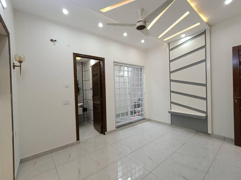 5 Marla Corner Brand New Beautiful or Spanish House Near Emporium Mall Solid Construction A+++ Gated Area Near Park Market And Mosque Near to Main Bouleward 18