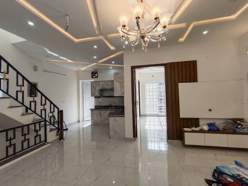 5 Marla Corner Brand New Beautiful or Spanish House Near Emporium Mall Solid Construction A+++ Gated Area Near Park Market And Mosque Near to Main Bouleward 23