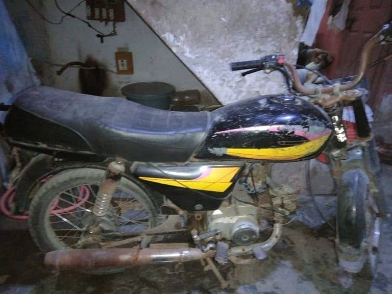 STAR YELLOW PATTA all okay hai 70 bike 1