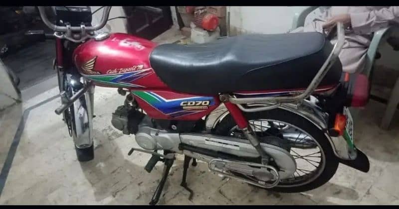 Honda70 2013 Model totally genuine 1