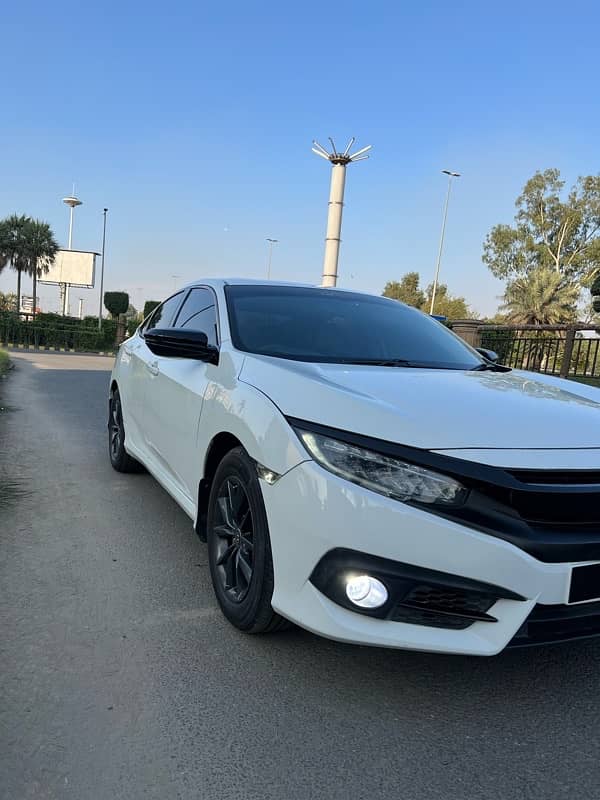 Honda Civic Oriel 2018 5