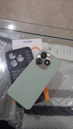 Tecno spark 20c 8+4/256 with box 03170887912