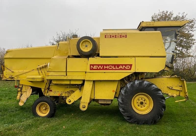 Harvester New Holland 8060 2