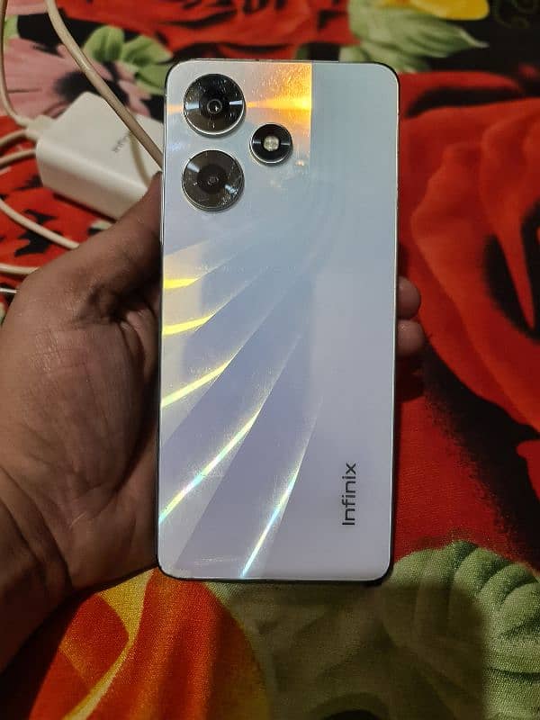 infinix Hot 30 8/128 in warranty with original charger 3