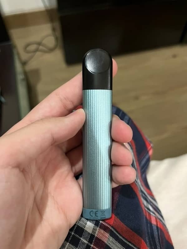 RELX POD NEW VAPE, WITH FLAVOUR POD INSTALLED, AMAZING HIT 1