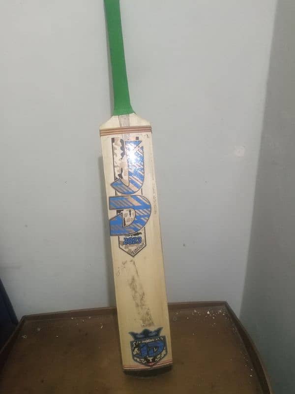 bat 10/10 condition used just 1 month 6