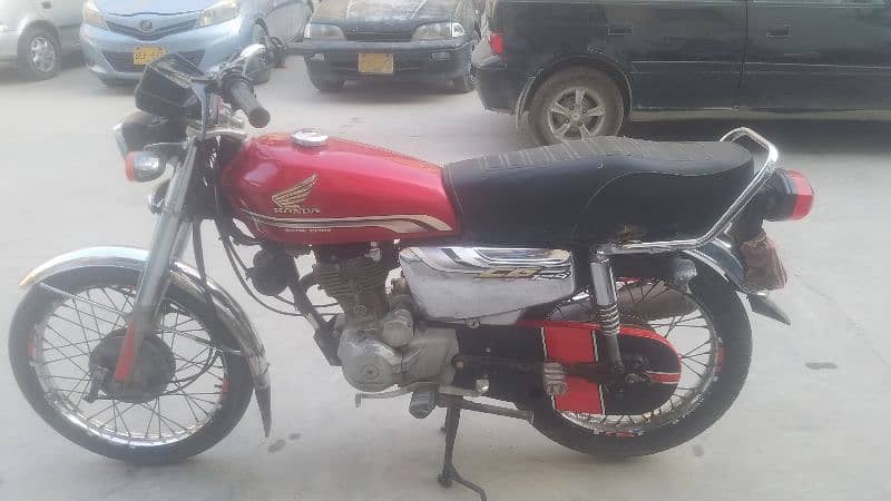 Honda cg 125 special edition red Karachi registration 0